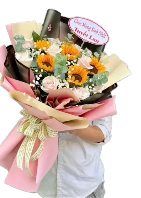 bó hoa xinh hoa hồng kem và hoa hướng dương