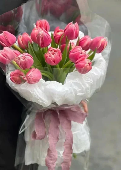 bó hoa tulip màu đỏ