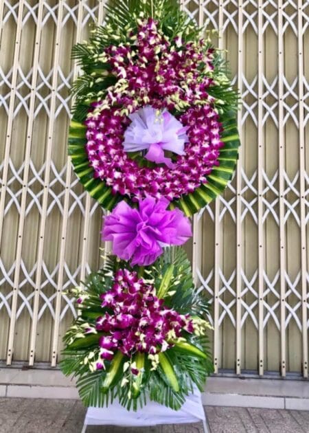kệ hoa viếng chia buồn với gia đình