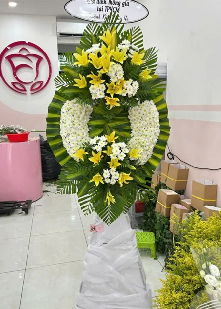 kệ hoa viếng hoa cúc trắng