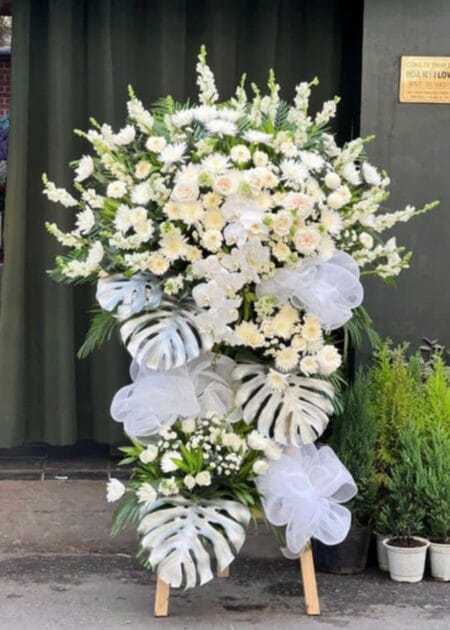 lẵng hoa viếng chia buồn