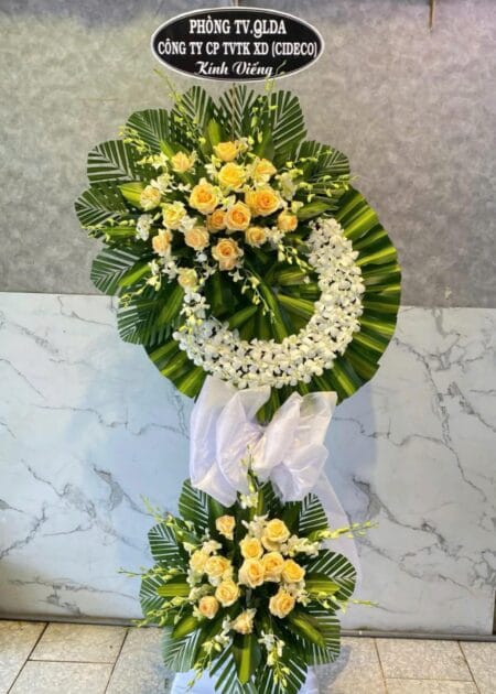 vòng hoa chia buồn cùng gia quyến