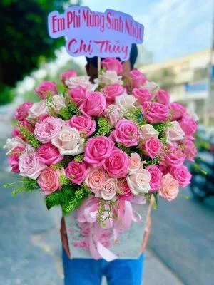 Giỏ hoa hồng pastel tặng sinh nhật