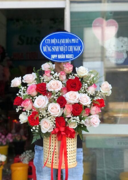 giỏ hoa hồng đỏ-phấn tinh tế tặng sinh nhật