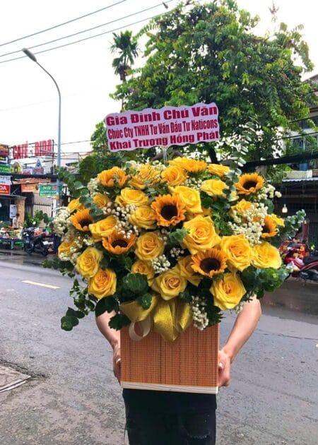 giỏ hoa khởi đầu rực rỡ