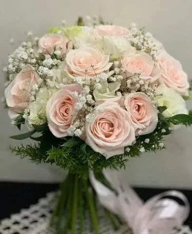 bó hoa cưới cầm tay giai điệu hạnh phúc