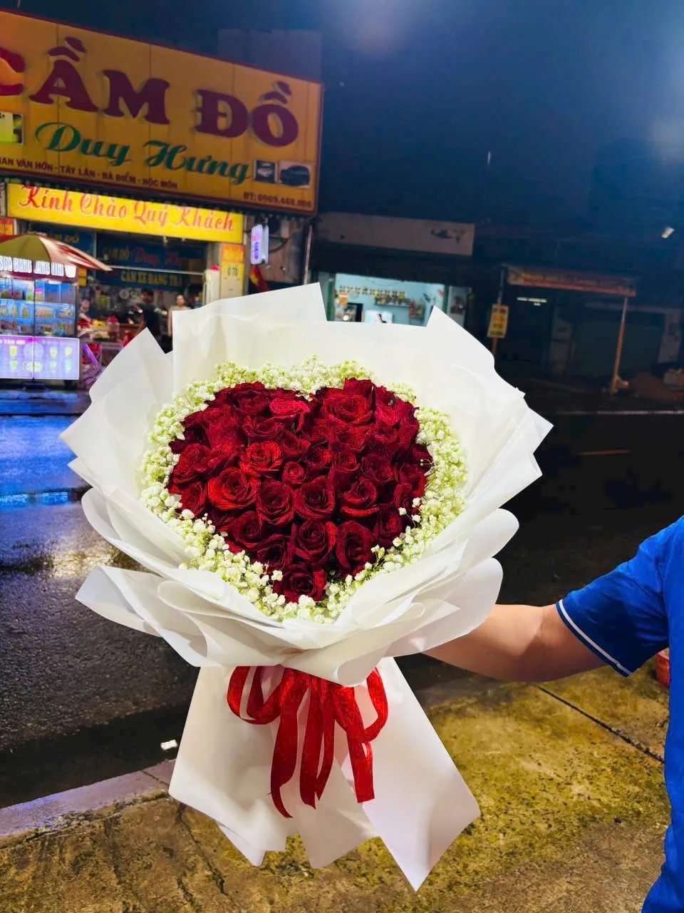 Bó Hoa Hình Trái Tim – Trái Tim Nồng Nàn - Hb1044 1 Bó Hoa Hình Trái Tim – Trái Tim Nồng Nàn