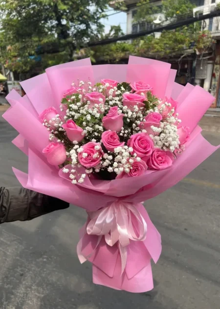 Bó Hoa Hồng Sen Giấy Hồng Đậm Baby Trắng
