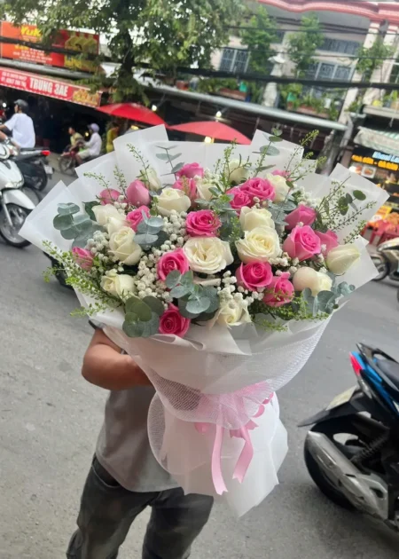 bó hoa hồng trắng hồng