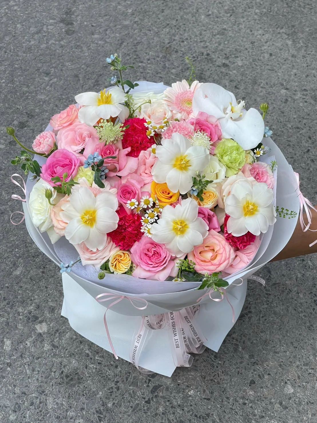 Hoa 20/10: Gợi Ý Mẫu Hoa Đẹp Tặng Mẹ, Vợ, Người Yêu Và Cô Giáo 4 Bó hoa tulip mix tặng cô giáo ngày 20/10