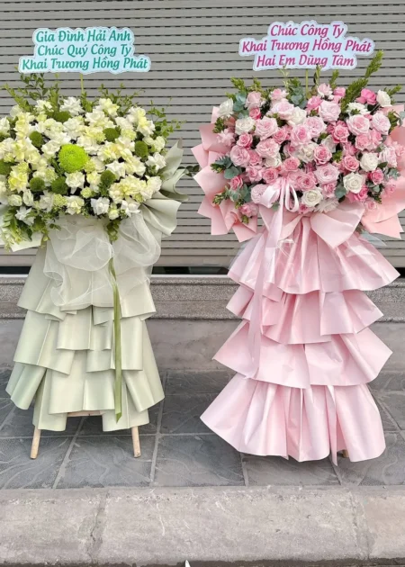 kệ hoa khai trương pastel Dịu Dàng Khởi Phát trắng xanh và hồng phấn