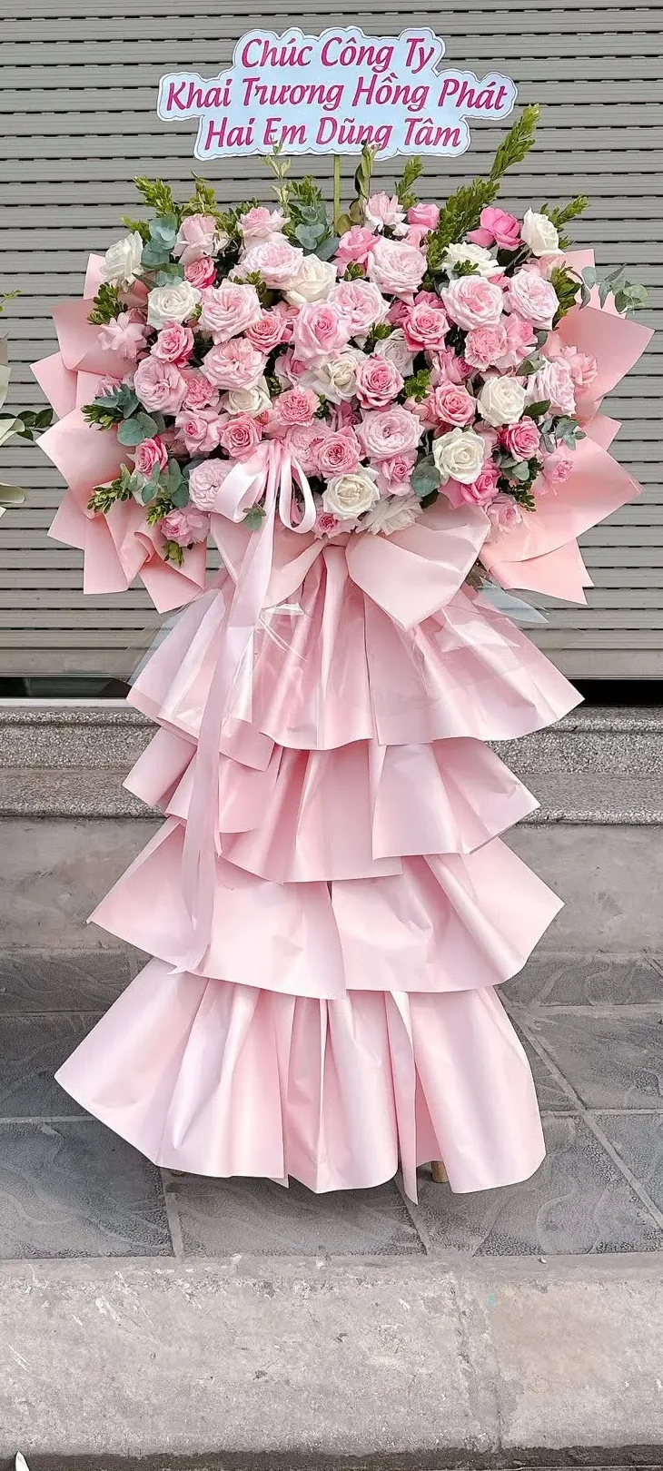 Kệ Hoa Khai Trương Pastel – Dịu Dàng Khởi Phát – DVKT250 21 kệ hoa khai trương pastel hồng phấn giấy hồng xếp tầng