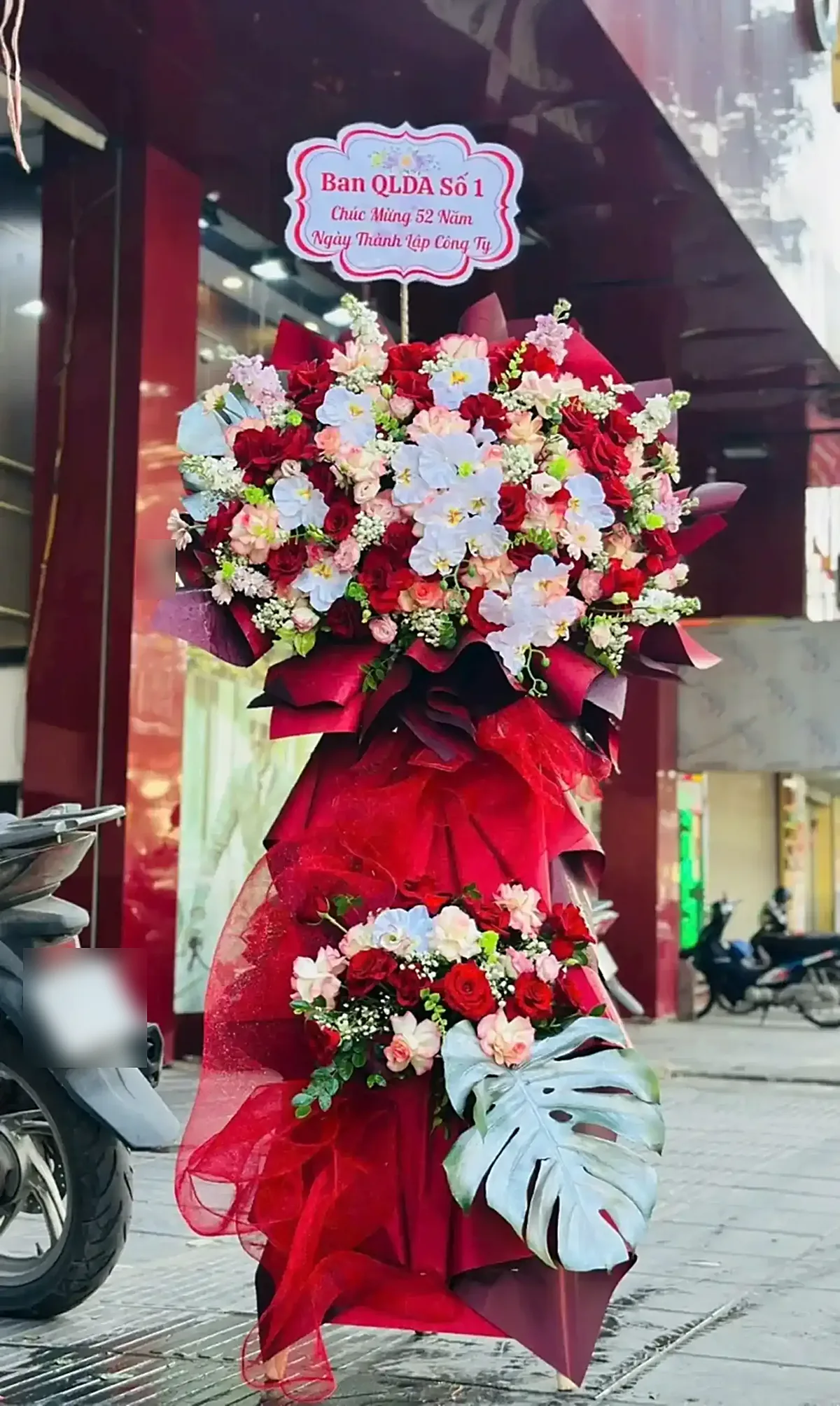 Kệ Hoa Kỷ Niệm Thành Lập Công Ty – Bền Vững Vẻ Vang – DVKT323 6 kệ hoa kỷ niệm thành lập công ty Bền Vững Vẻ Vang