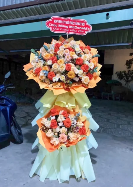 kệ hoa khai trương khởi đầu rực rỡ